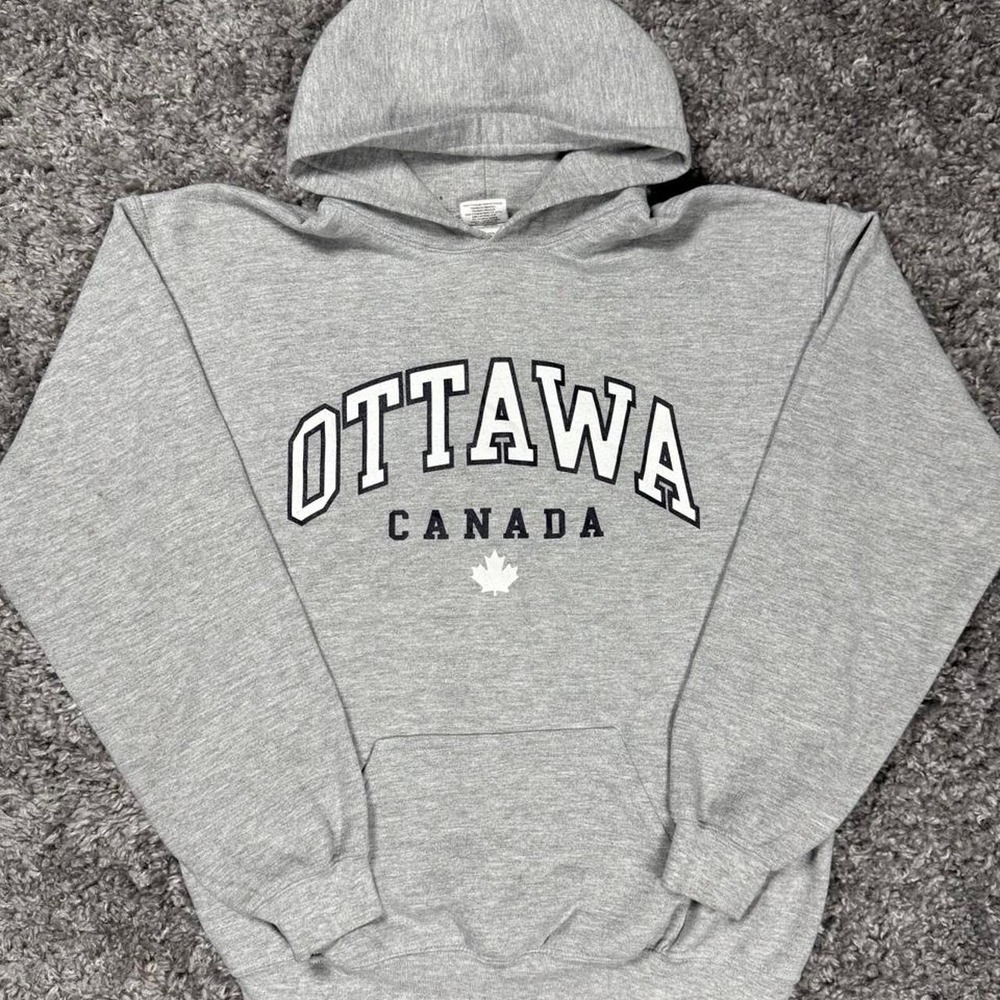Gray Ottawa Canada hoodie, Size YOUTH XL